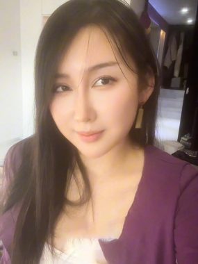 抖音 冰泉女神 秘语空间视频照片作品合集下载